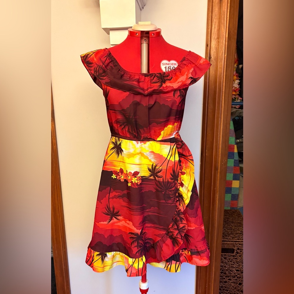 Vintage Helena Red and Orange Tropical Print women’s size 8
